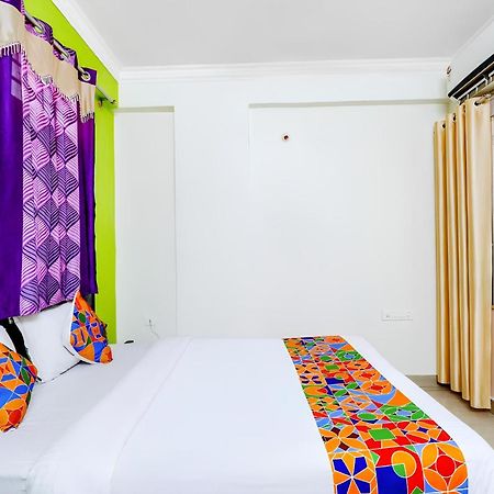 Ivory Pearl Hotel Bangalore Bagian luar foto