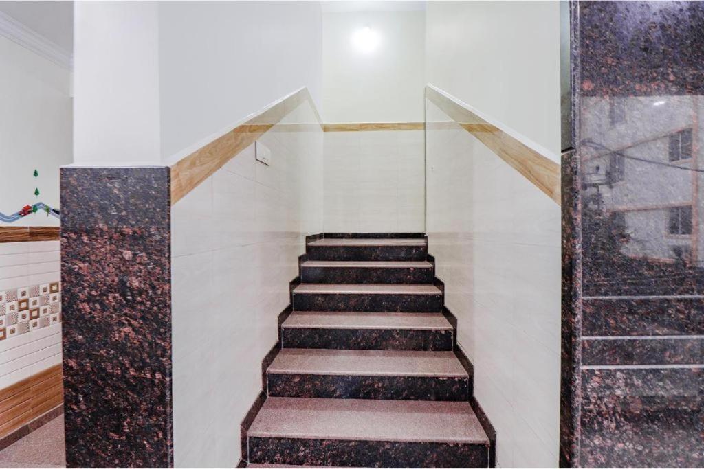 Ivory Pearl Hotel Bangalore Bagian luar foto